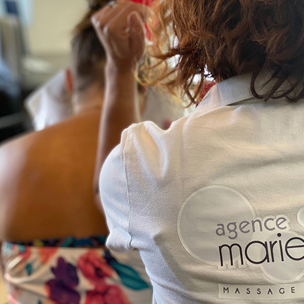 Pratique et formation au massage assis par Marie Câm Tú  à Nantes
