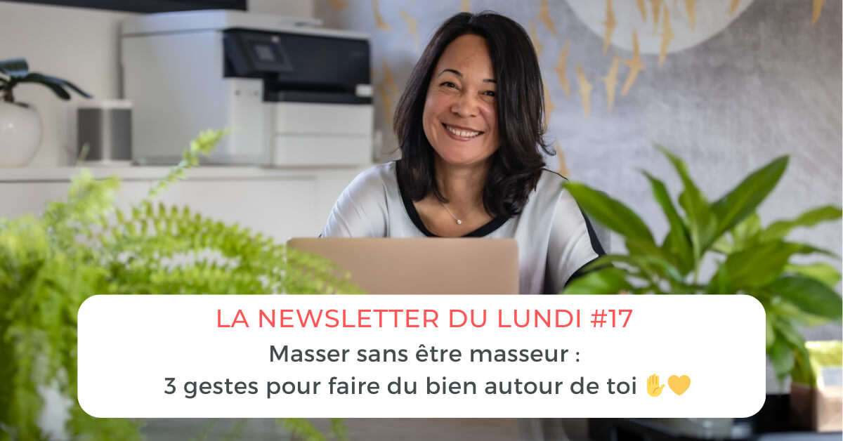 formation-massage-assis-entreprise-nantes Marie Câm Tú rédige une newsletter bien-être dans son bureau lumineux à Treillières, lieu de formation au massage assis